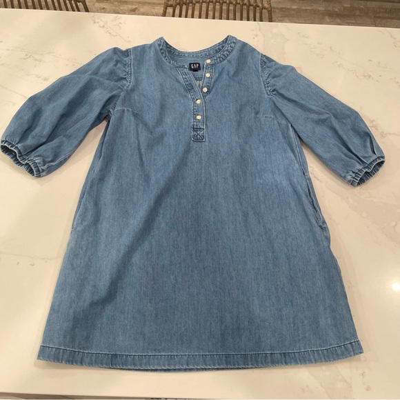 GAP Woman’s Blue Denim Dress with buttons and pockets - Picture 6 of 16